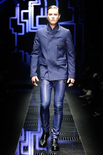 Look 22